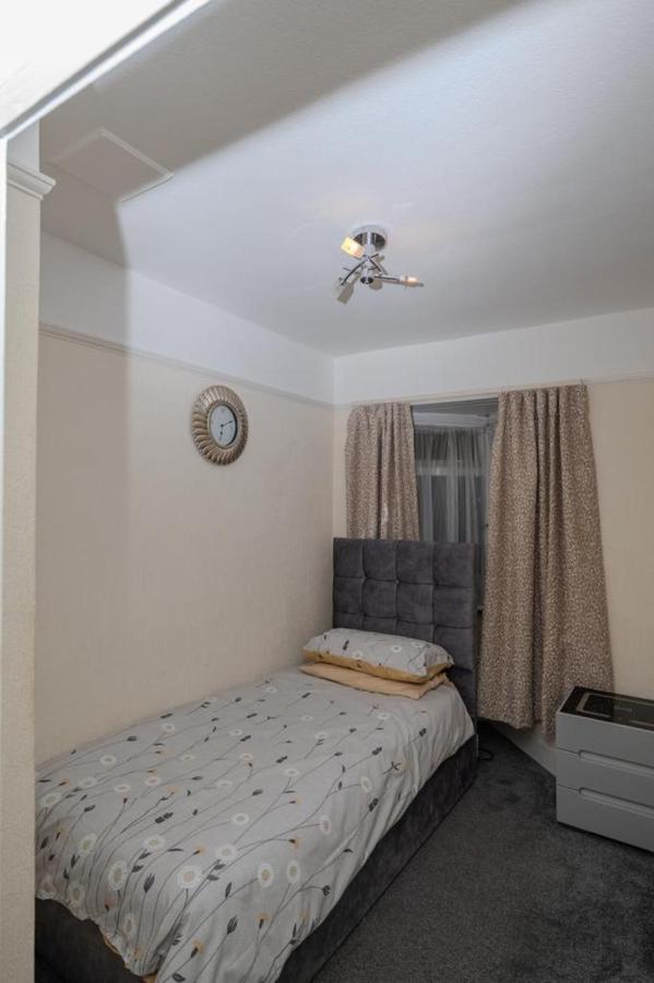 Homestay Exclusive Single Ilford